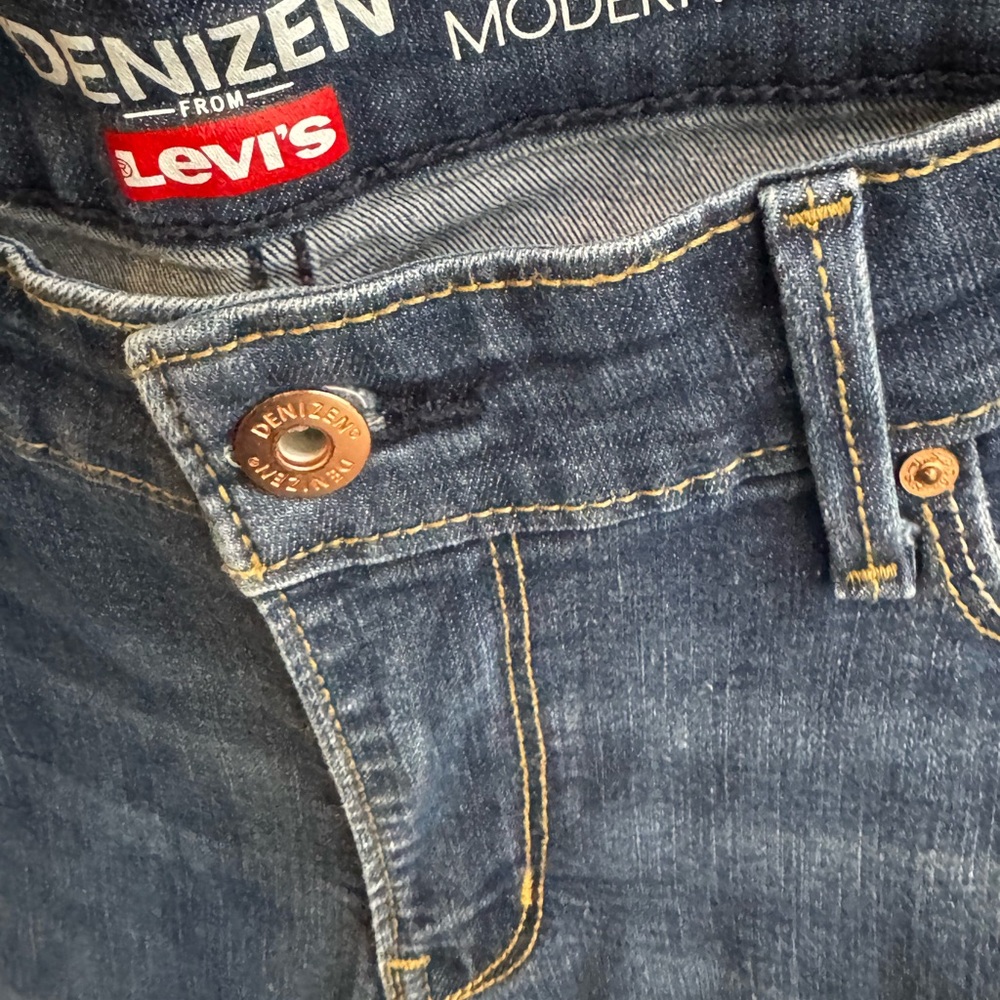 Denizen from Levi's Women's Modern Crop Jeans - Dark Blue - Picture 2 of 16